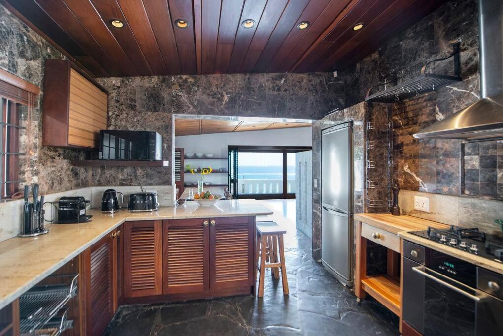 Bantry Bay Home With Atlantic Ocean Views 开普敦 外观 照片